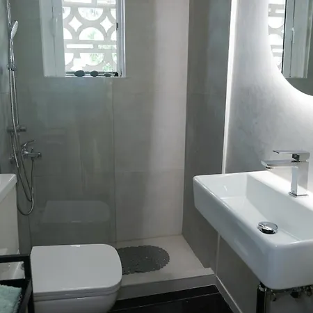 Comfy Very Close To Centre Appartement Athènes